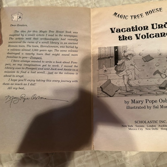 Vacation under the volcano- Magic tree house #13 - Picture 3 of 12